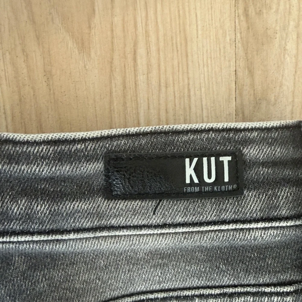 Kut from the Kloth Women's Connie Fab Ab Ankle Skinny Jeans in Black Wash - Picture 4 of 6